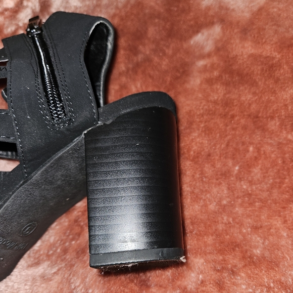 Top Moda Black Heels - Picture 12 of 12